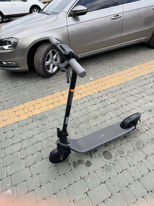 Самокат електро Ninebot e2