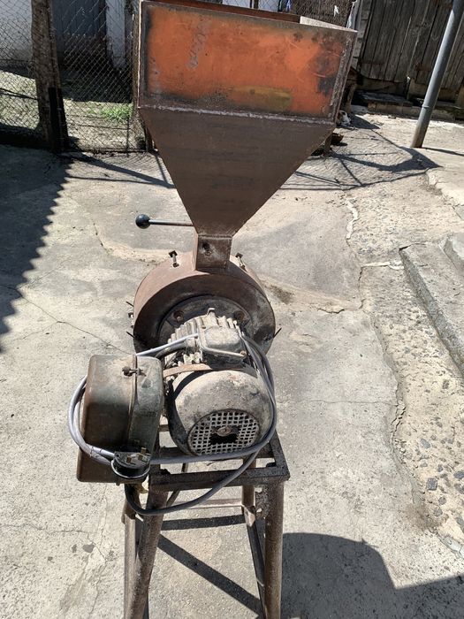 ДКУ зернодробильне