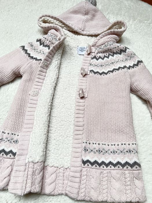 Cieplutki sweterek z barankiem. 110