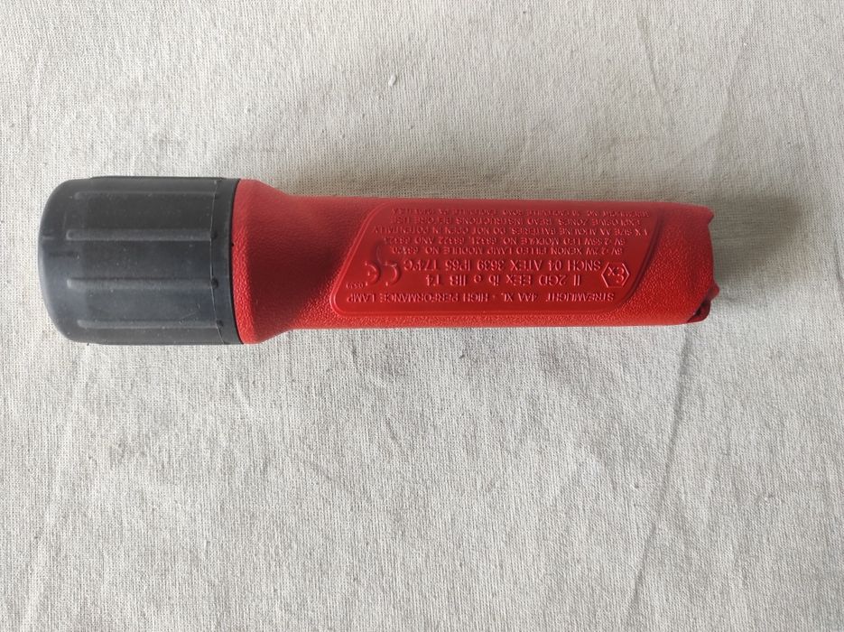 Latarka Streamlight 4AA czerwona