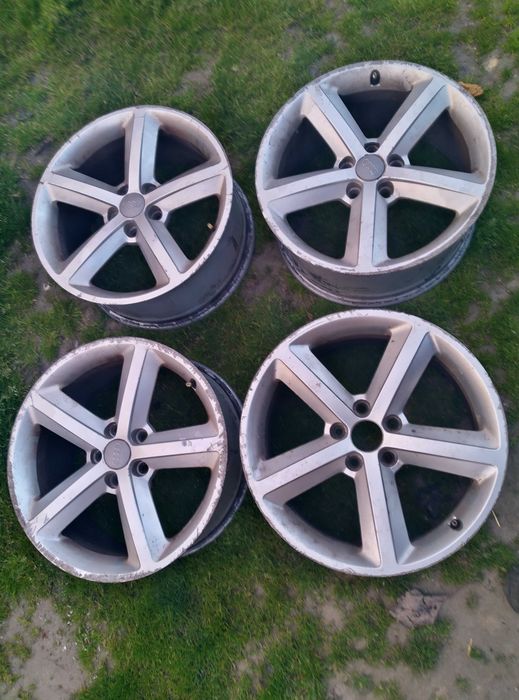 Audi A4 B8 A5 Felgi aluminiowe orginalne 8K0.601.025.Q 18''