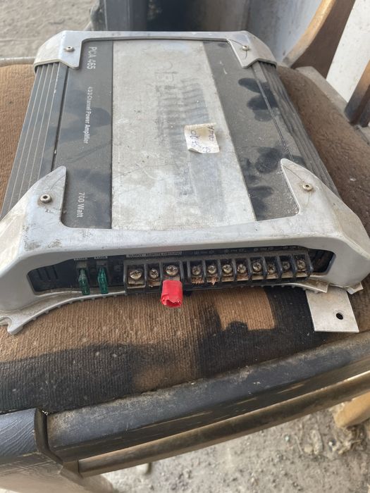 Автомобільний підсилювач