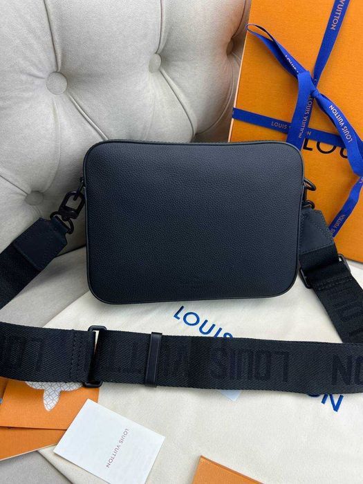 Кроссбоди сумка Louis Vuitton черный мессенджер Луи Виттон c810