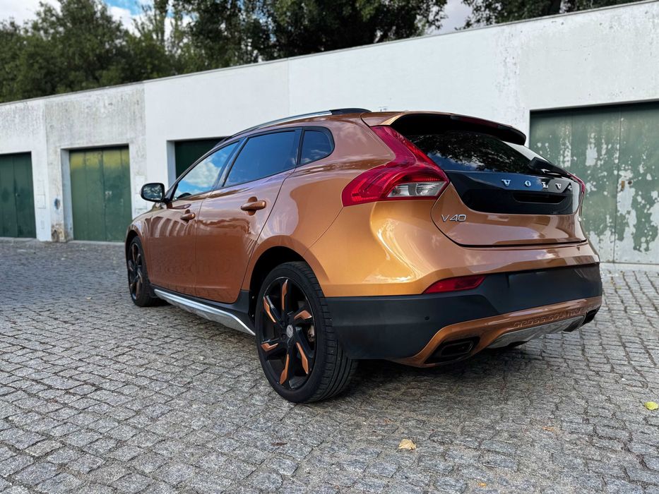 Volvo V40 Cross Country D2 Kinetic Momentum 6Vel.