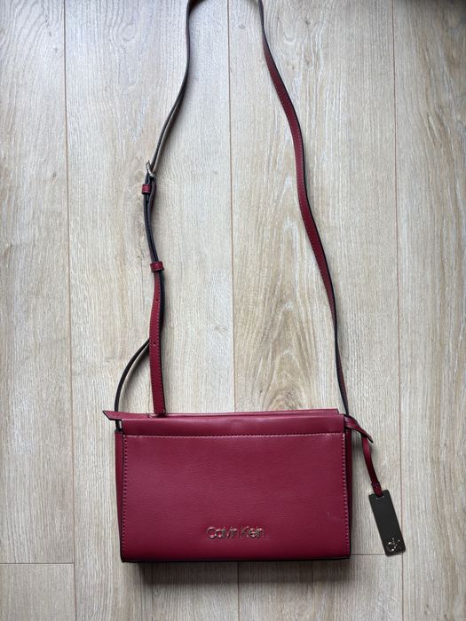 Calvin Klein Endold Crossbody torba