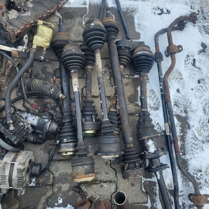 Задній супорт Skoda Octavla tour.VW Golf 4