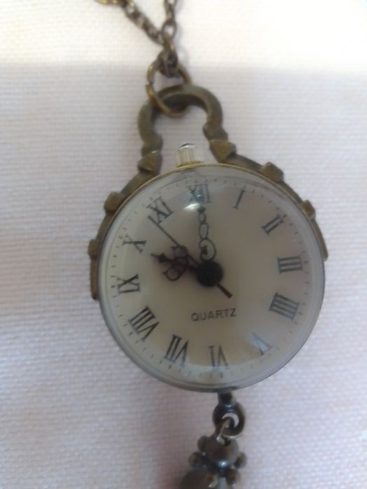 Часы подвеска QUARTZ