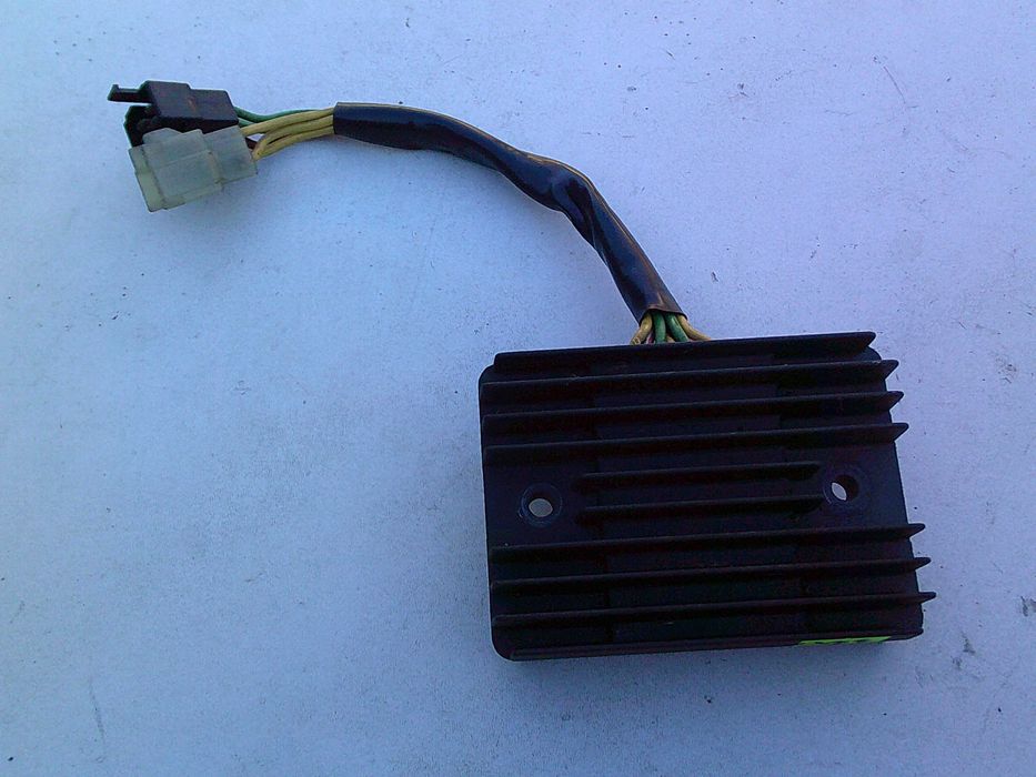 Ducati monster 600 , 750 , 900 regulator napięcia  ORYGINAŁ