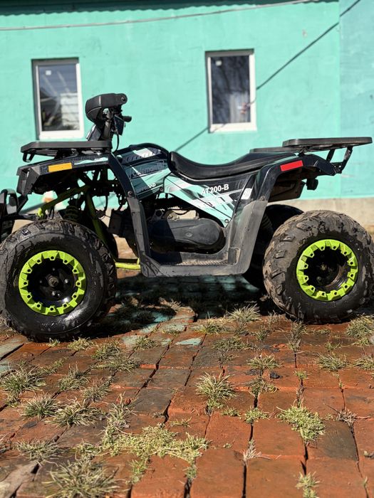 Продам квадроцикл 200