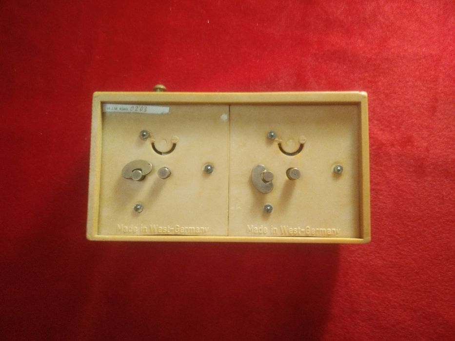 Часы ВНВ шахматные, made in West Germany