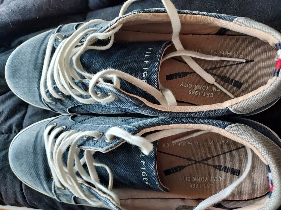 Ténis Tommy Hilfiger ganga 40 hoje 20