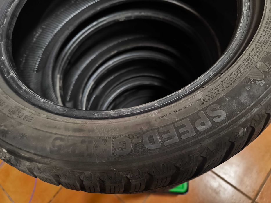 Pneus Usados Semperit  Speed Grip 5 - 22570R17