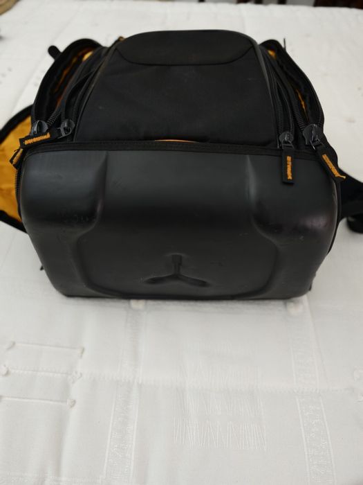 Mochila Fotográfica Case Logic SLRC-206 para Câmara Reflex e Portátil