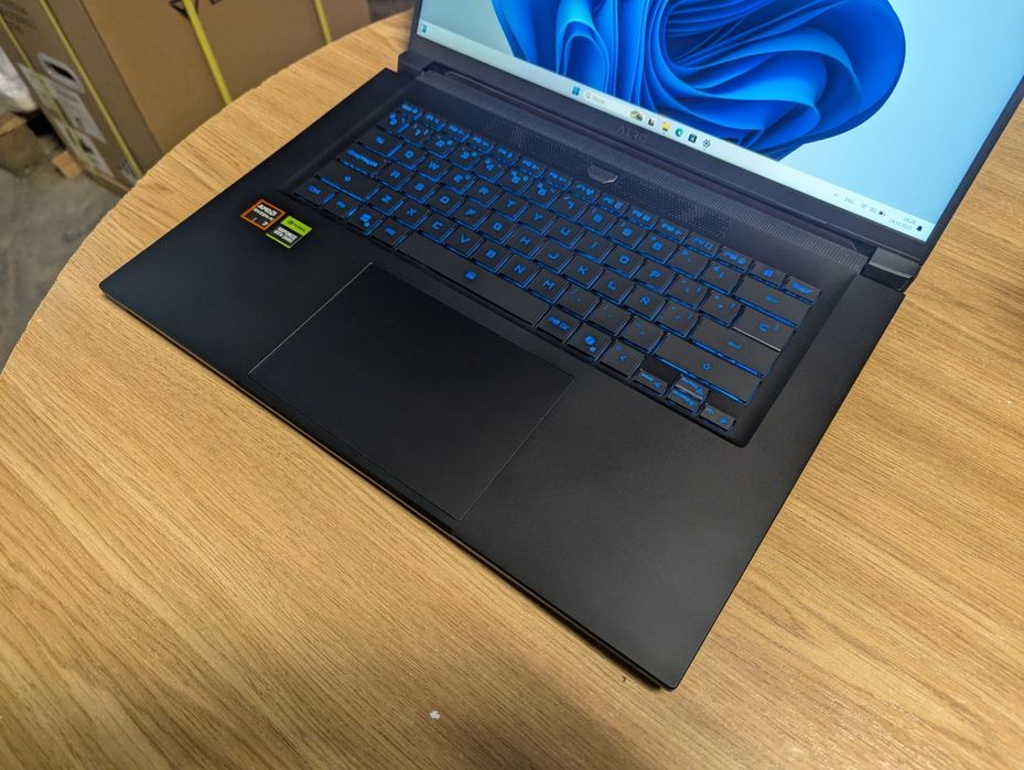 Новий Ноутбук Gigabyte Aero X16 Ryzen Ai 7 350/32GB/SSD1TБ/RTX5070 8GB