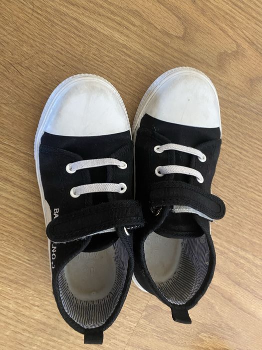 Продам кеди дитячі 30р