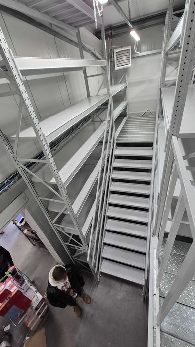 Antresola podest pomost kładka półpiętro platforma regał magazynowy