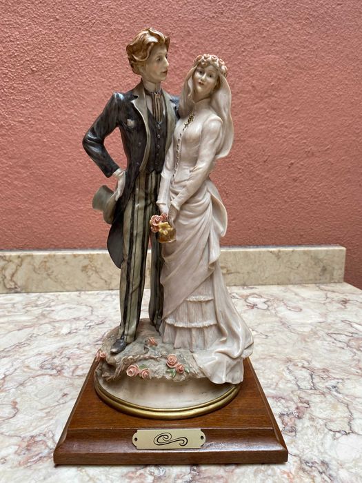 Casal de noivos em Marfinite – Presente encantador