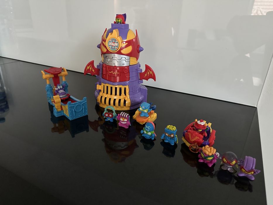 Wieża Power Tower Super Zings + Figurki