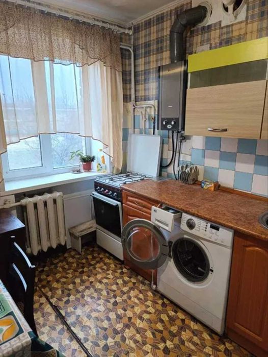 Двушка на Костянтина Великого. Відмінна ціна 213-302-264