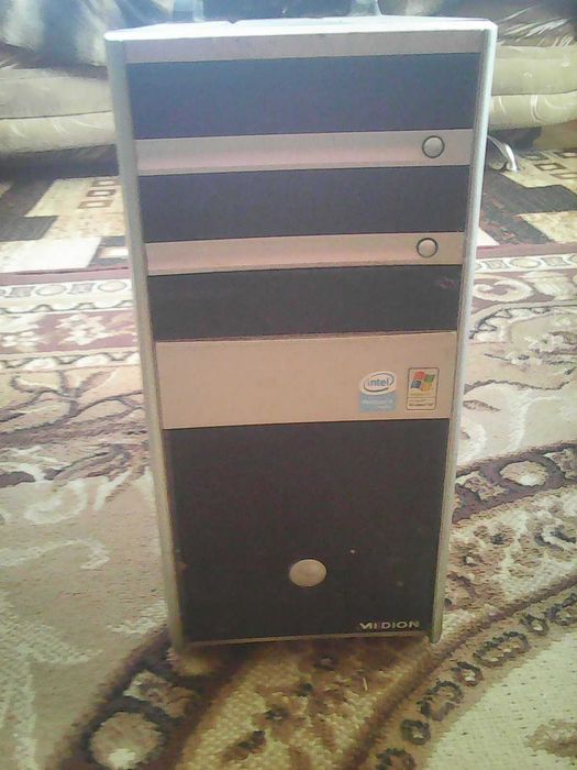 komputer 2 stary  monitor