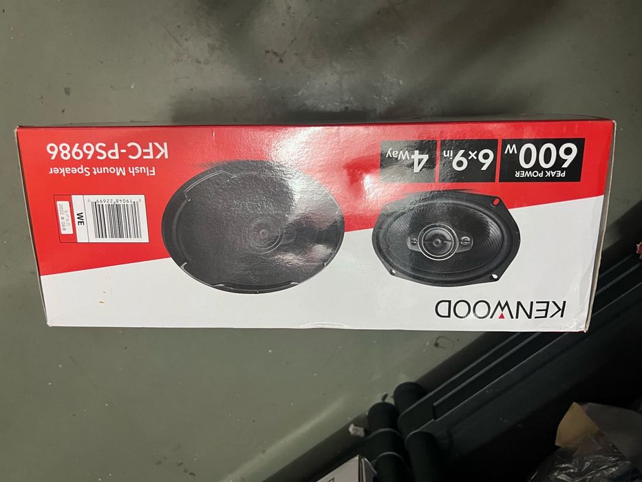 Colunas kenwood 600 W novas