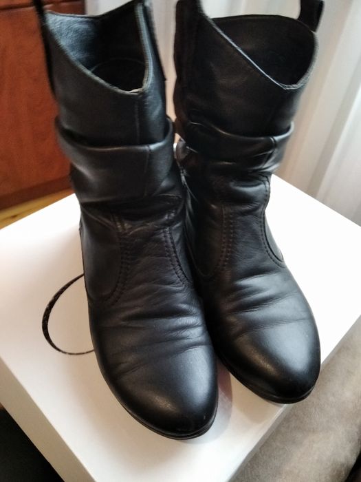 Продам чобітки бу у нормальному стані