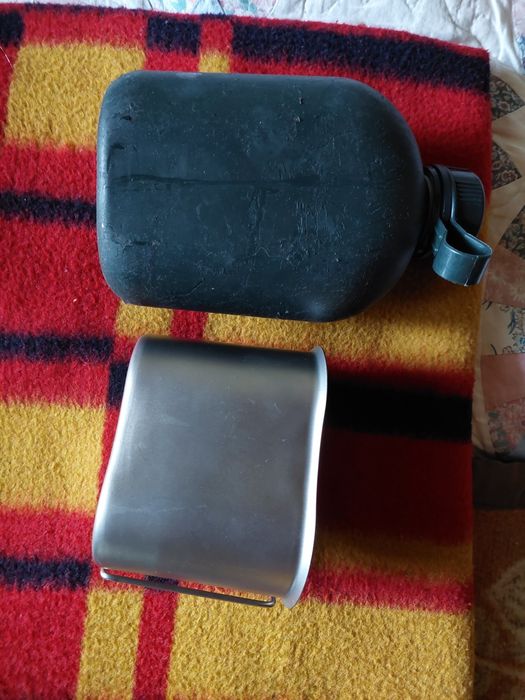 Maniarka aluminiowa + kubek stalowy
