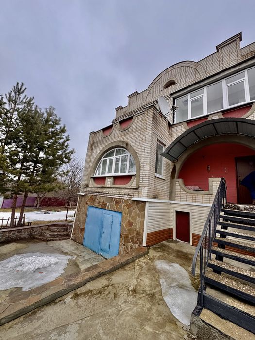 Продам будинок з ремонтом