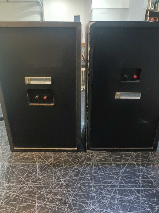 Par de Colunas de som JBL 4311