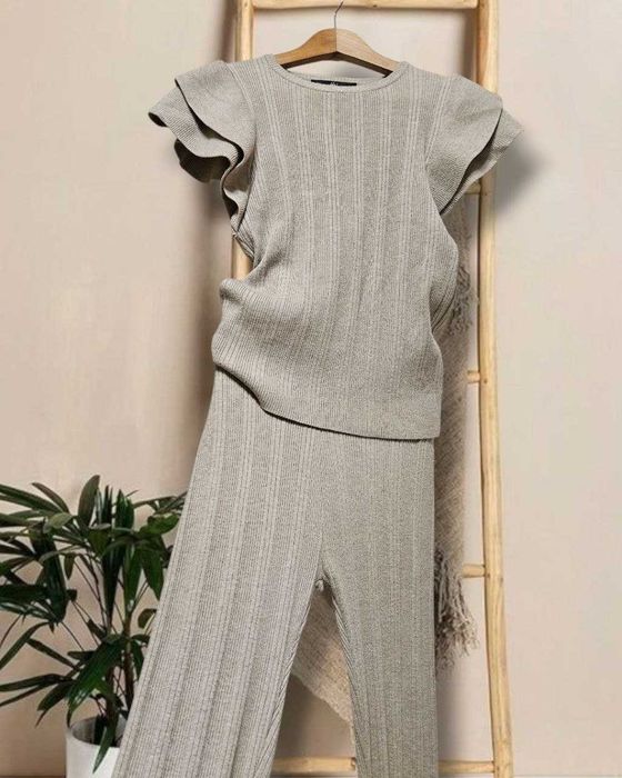 Костюм в рубчик трикотажный с воланами H&L, р. S/M
