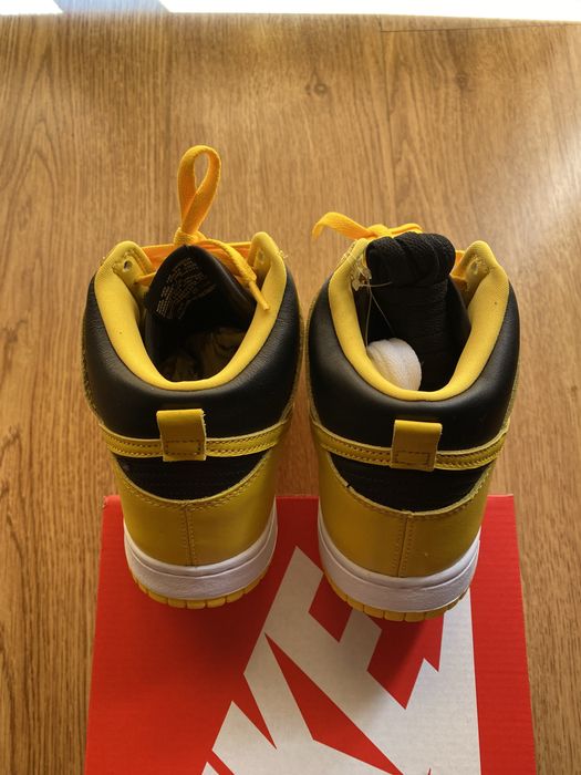 Nike dunk varsity maize