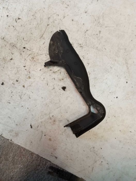 Par Cantos da Grelha do Para-brisas Peugeot 308 (9680366880 / 9680366980)