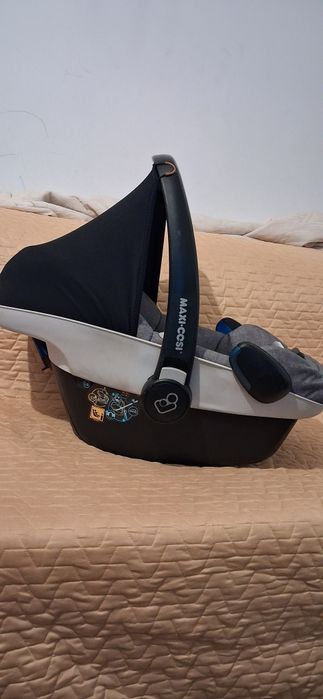 Cadeira auto tipo ovinho Maxi-Cosi Pebble Plus