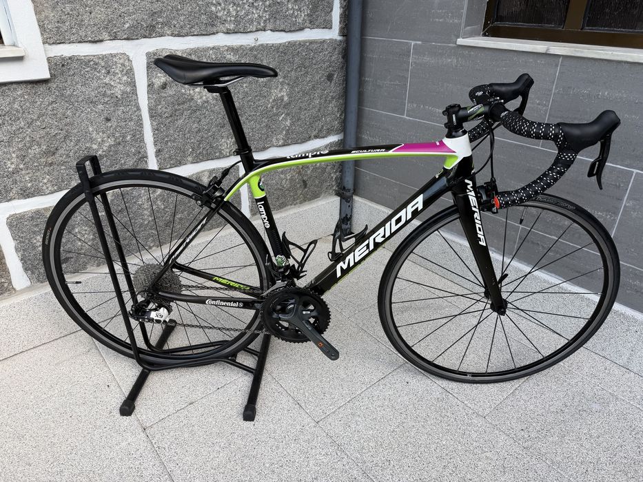 Bicicleta de estrada (Reservada)