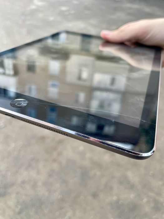 Планшет iPad Air 16Gb