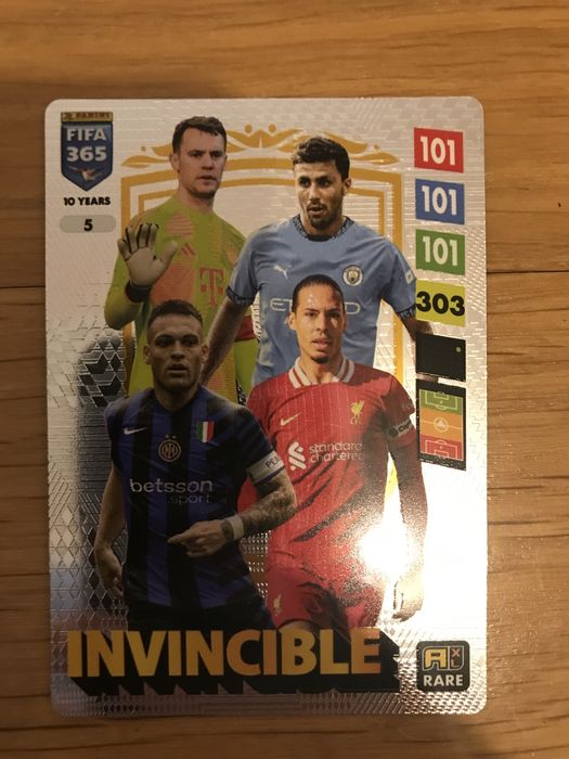Karta panini fifa invincible