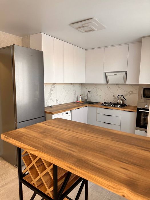 Продається 4-х кім квартира в р-н Круга