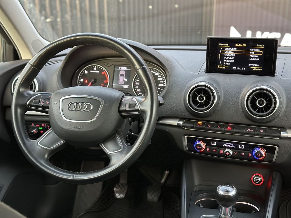 Audi A3 1.6 TDi ‘ Sportback ‘  GARANTIA !  / Nacional