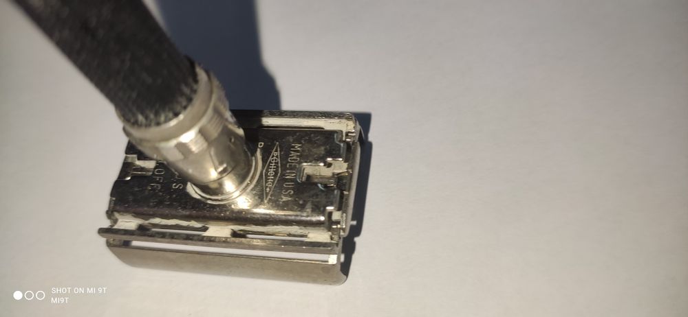 Т образна Gillette