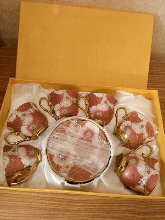 Чайний і кавовий сервізи