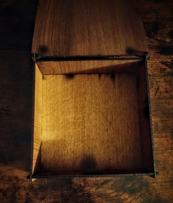 Drewniane Pudełko Matka Boska -  Madonna w Kwiatach - Szkatułka