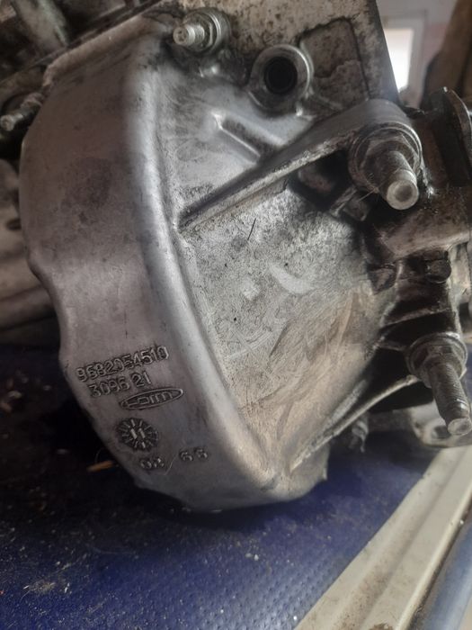 Vendo caixa de velocidades para peugeot  ou Citroën  5 veloc.