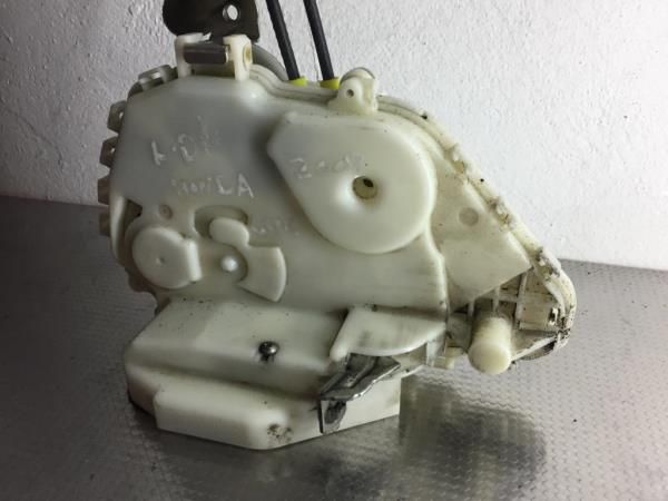 Fechadura / fecho porta frente direito HONDA Civic VIII Hatchback (FN_