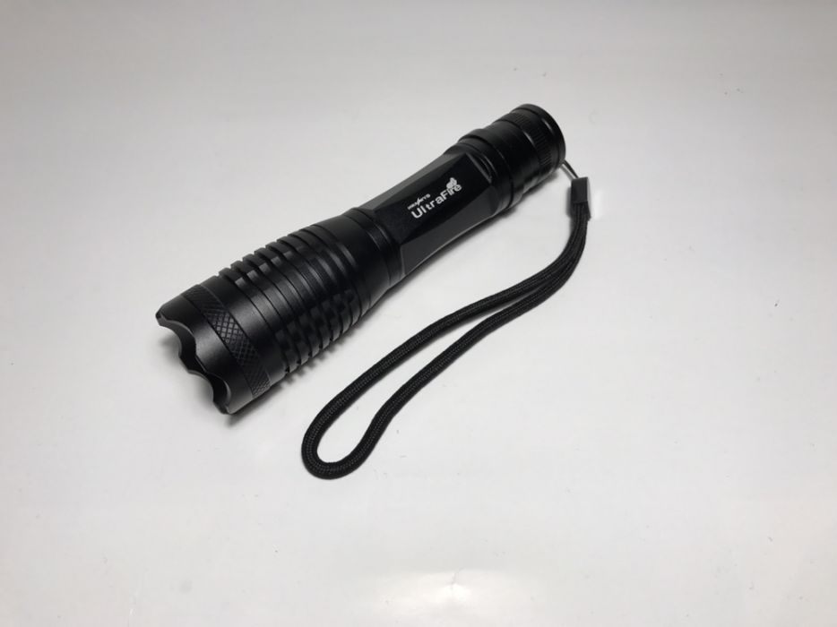 Lanterna LED a Bateria *Luz Forte* (nova)