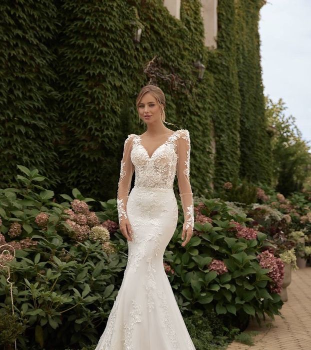 Прокат нових весільних суконь