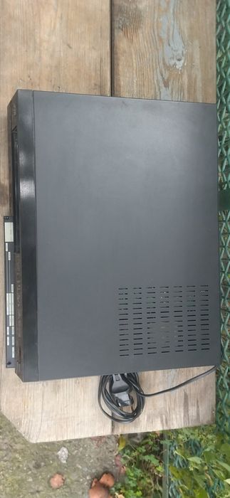 Відеомагнітофон JVC HR-D321EM
