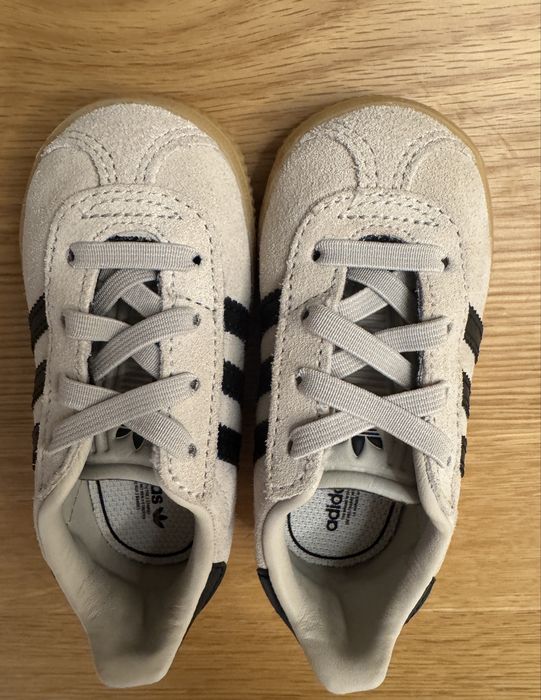 Дитячі Adidas, 22 розмір