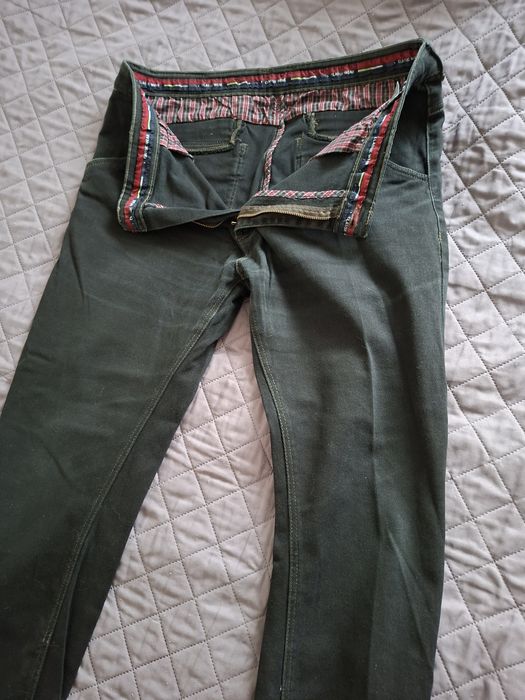 Spodnie męskie, czarne.