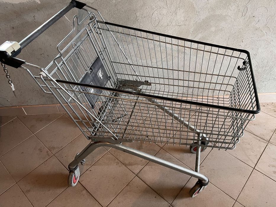 Wózek sklepowy duży używany