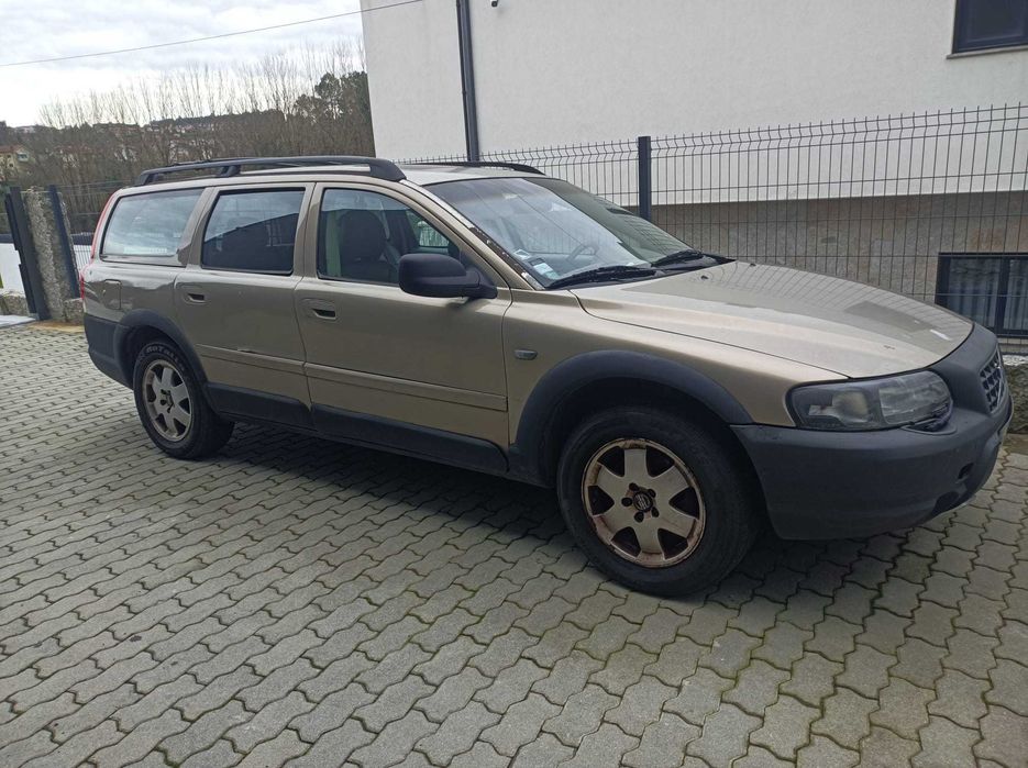 VOLVO XC70 Cross Country